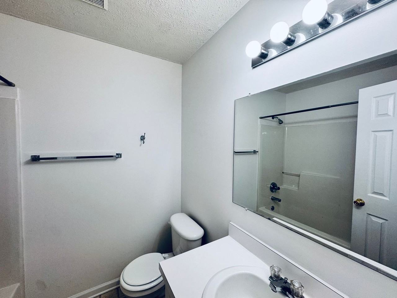 1519 Link Rd - Photo 5 of 12