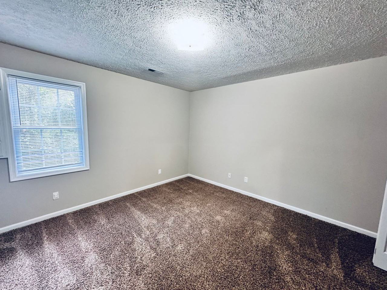 1519 Link Rd - Photo 7 of 12