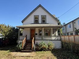 featured image of 5266 Ne 15th Ave