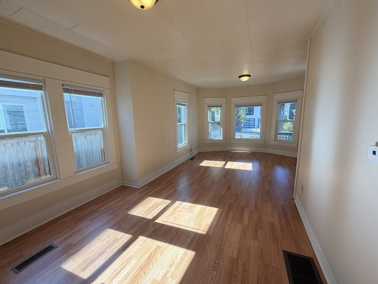 5266 Ne 15th Ave - Photo 3 of 12