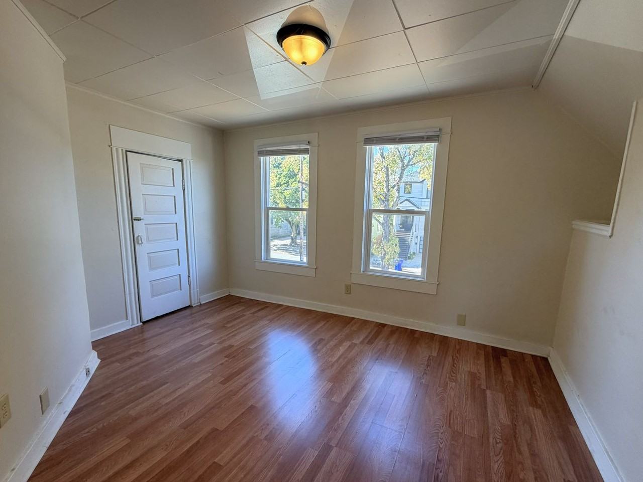 5266 Ne 15th Ave - Photo 7 of 12