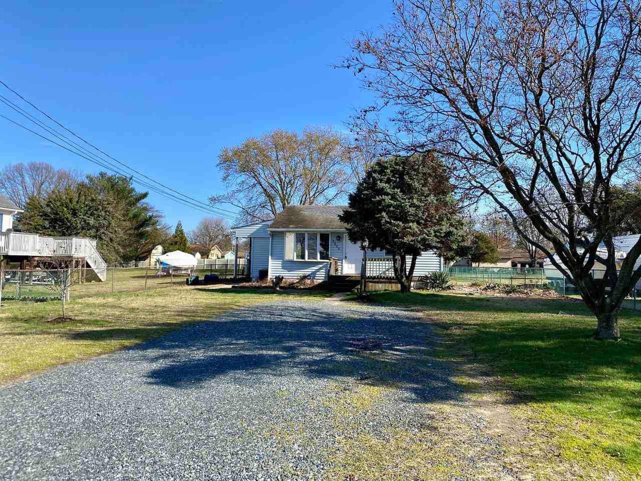 2025 Tred Avon Rd - Photo 2 of 22
