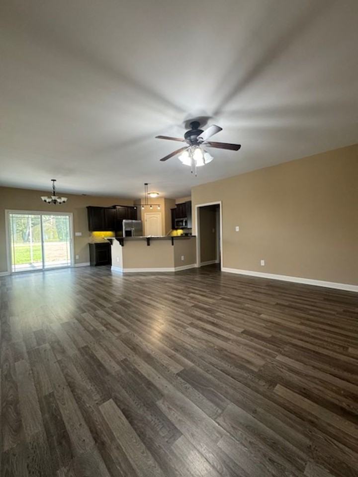 107 E Lake Dr - Photo 5 of 19