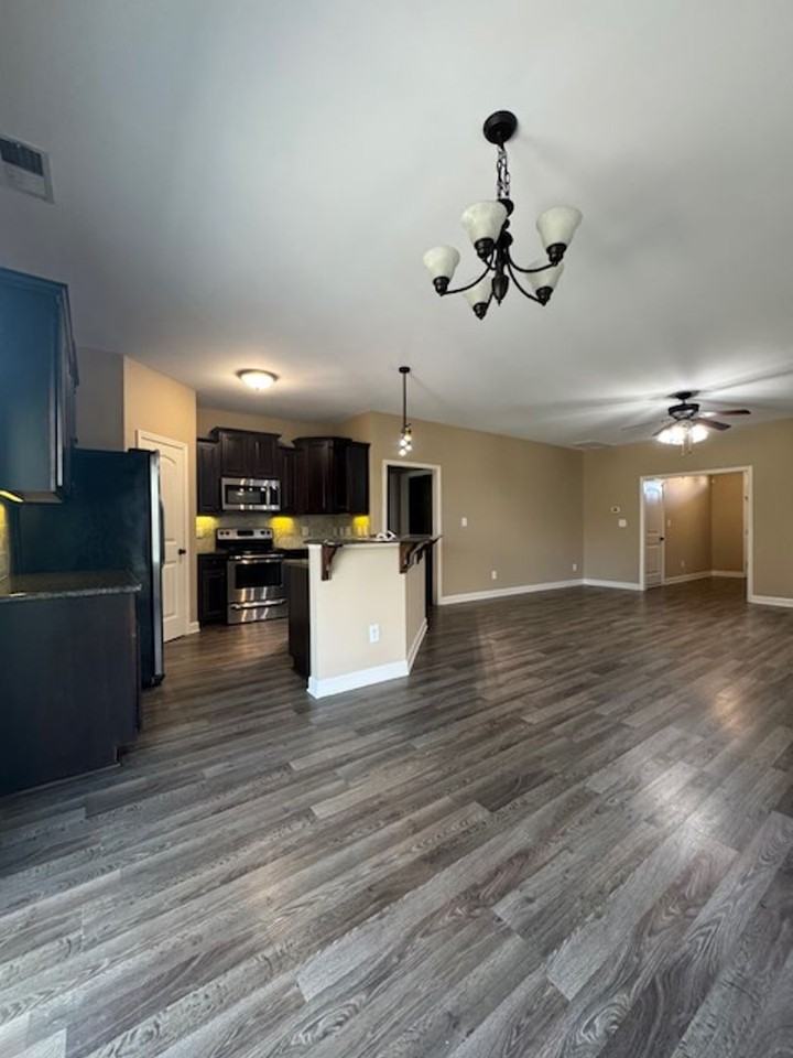 107 E Lake Dr - Photo 6 of 19