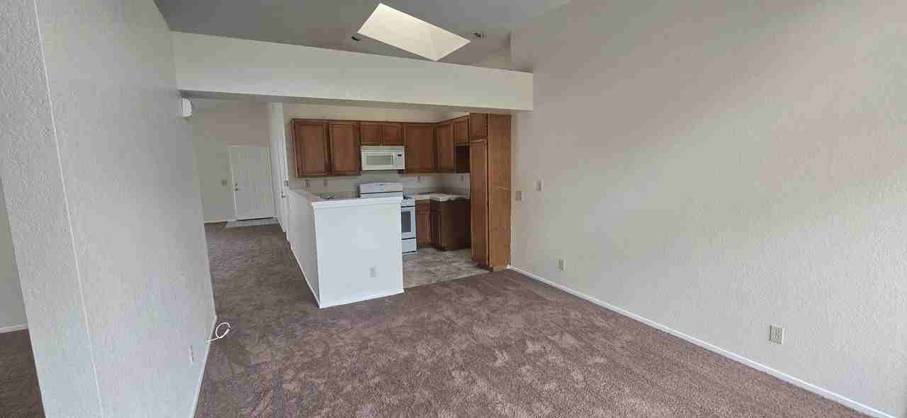 22750 Mountain View Rd - Photo 3 of 8