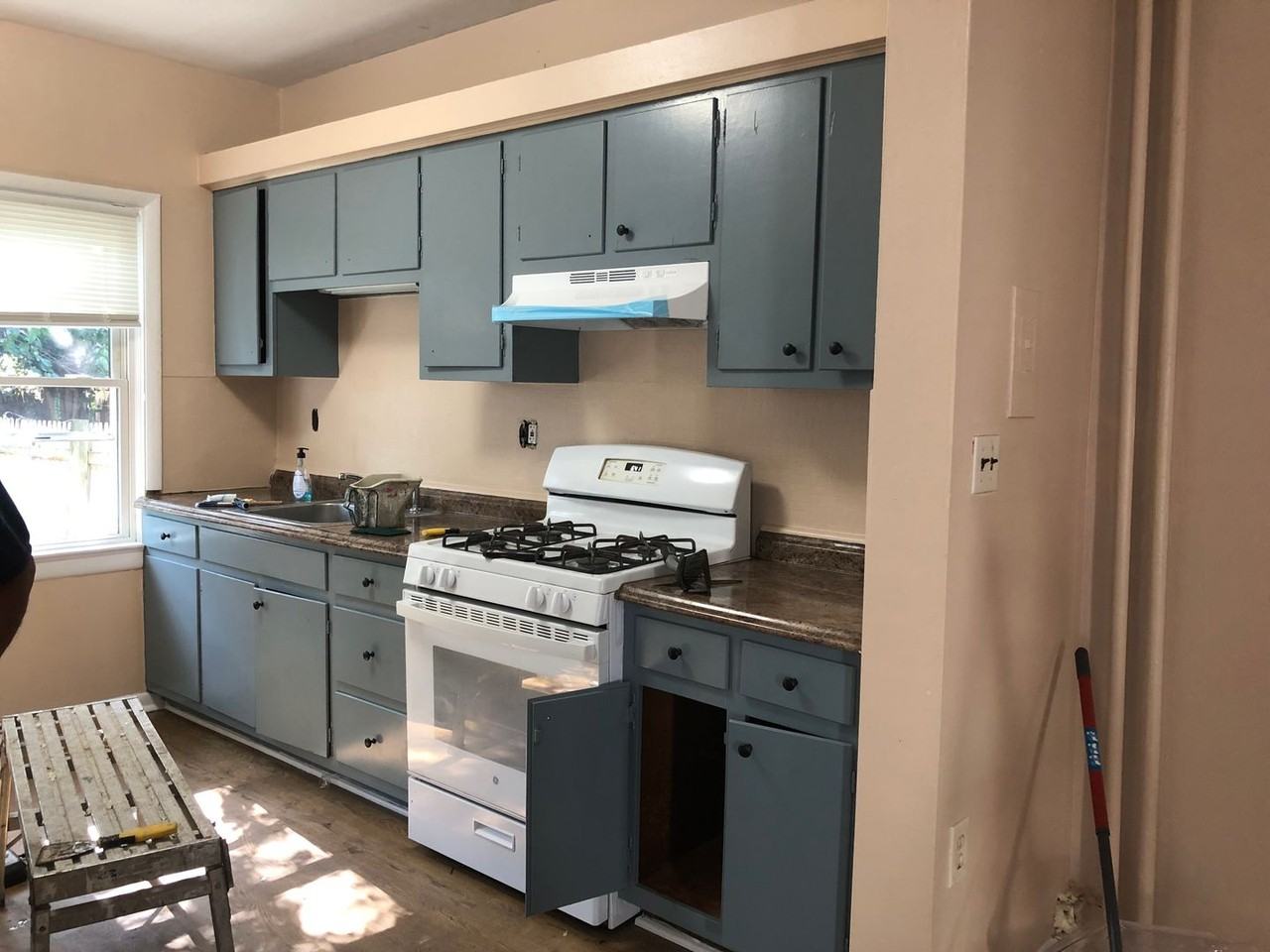 1119 S Clinton Ave - Photo 3 of 18