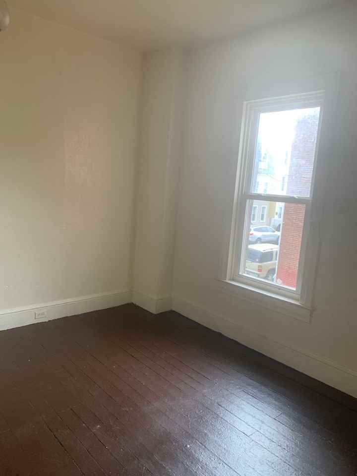 124 N West St #2 - Photo 5 of 13