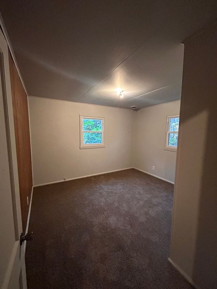3114 Abbott St - Photo 4 of 6