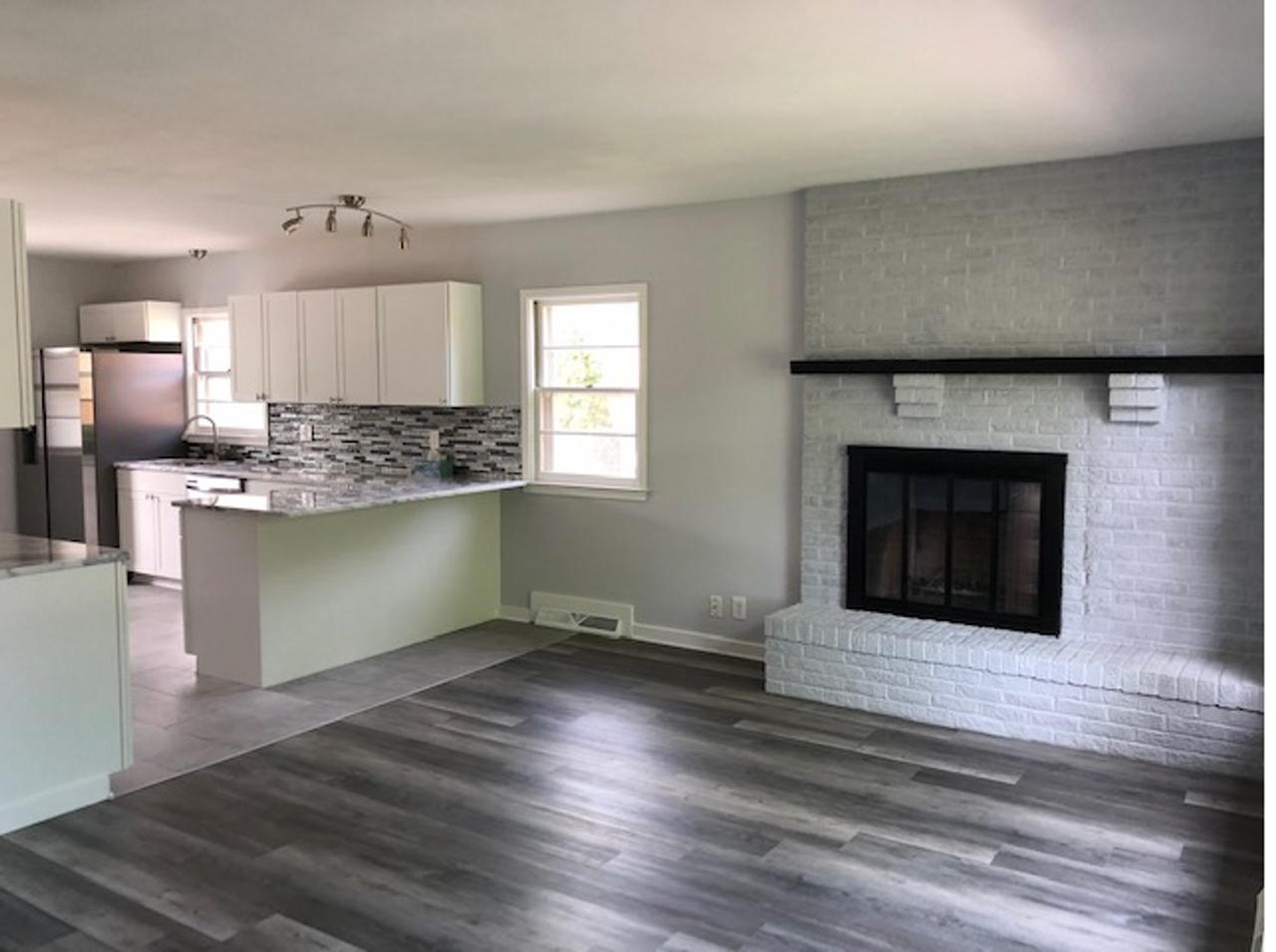 420 Ashworth Rd - Photo 2 of 17