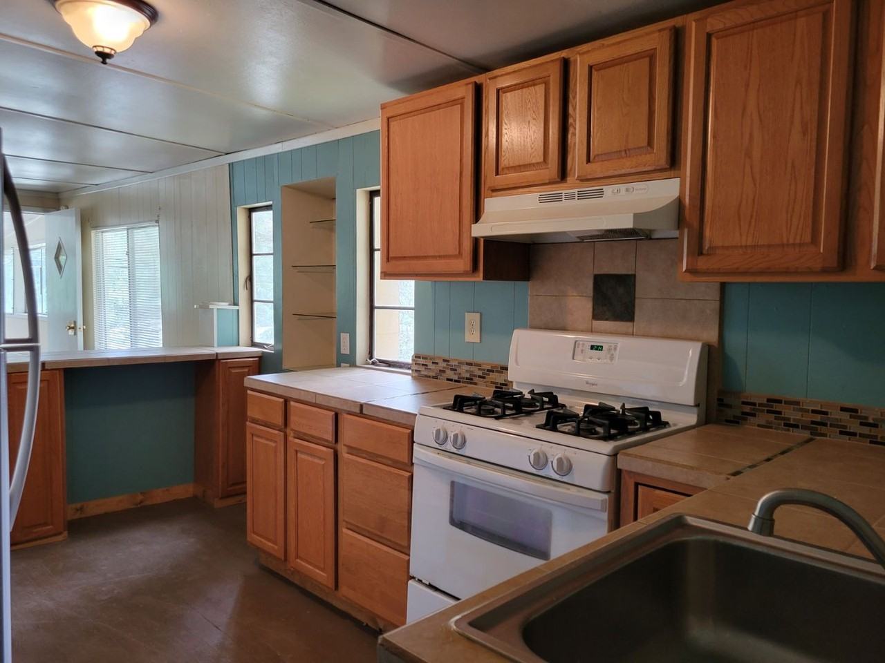 429 1st St - Photo 2 of 17