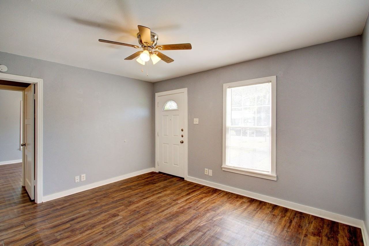 428 Turner St - Photo 5 of 13