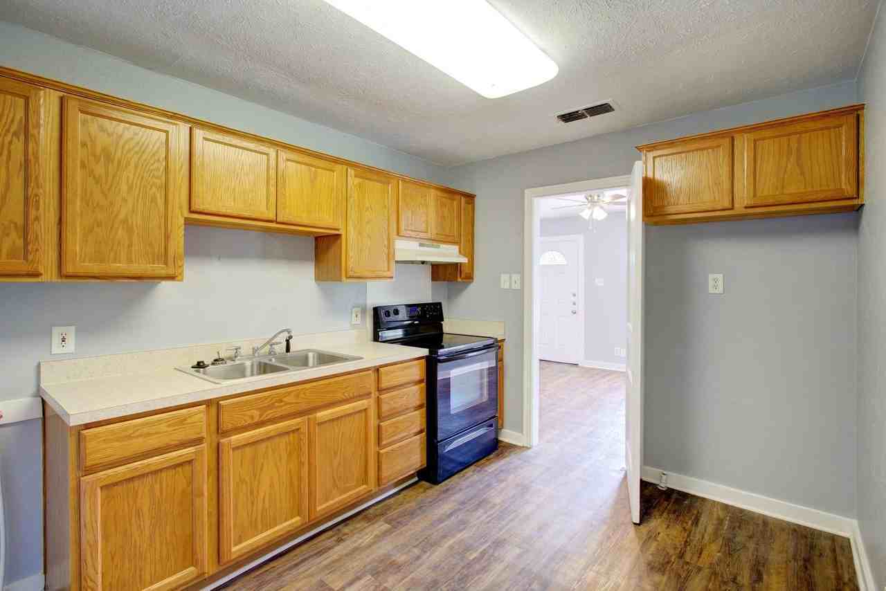 428 Turner St - Photo 7 of 13