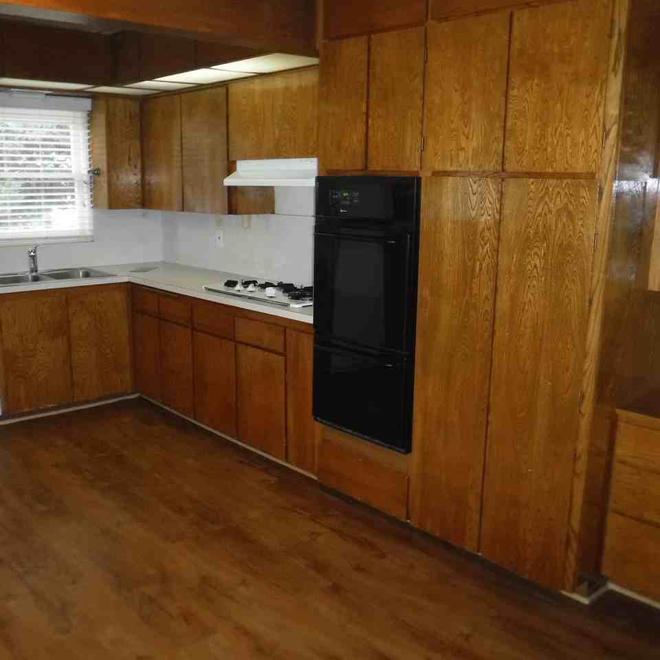 330 E Everett Pl - Photo 6 of 16