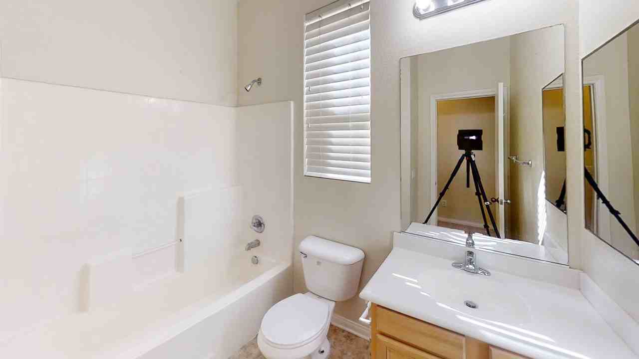 1559 Midnight Sun Dr - Photo 7 of 17