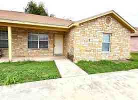 featured image of 7568 Oak Chase