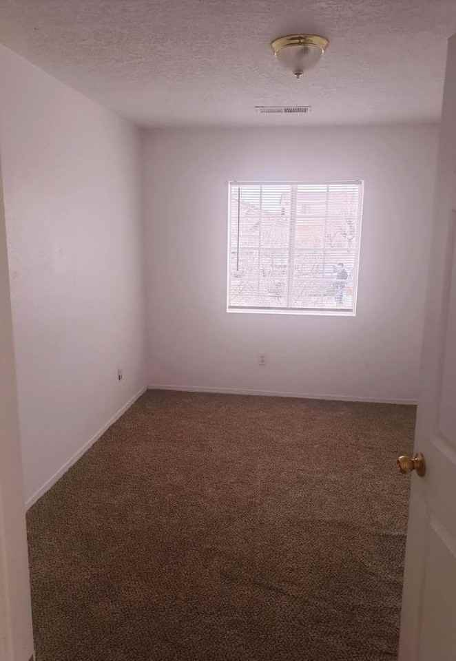 5532 Fence Lake Dr Ne - Photo 6 of 17