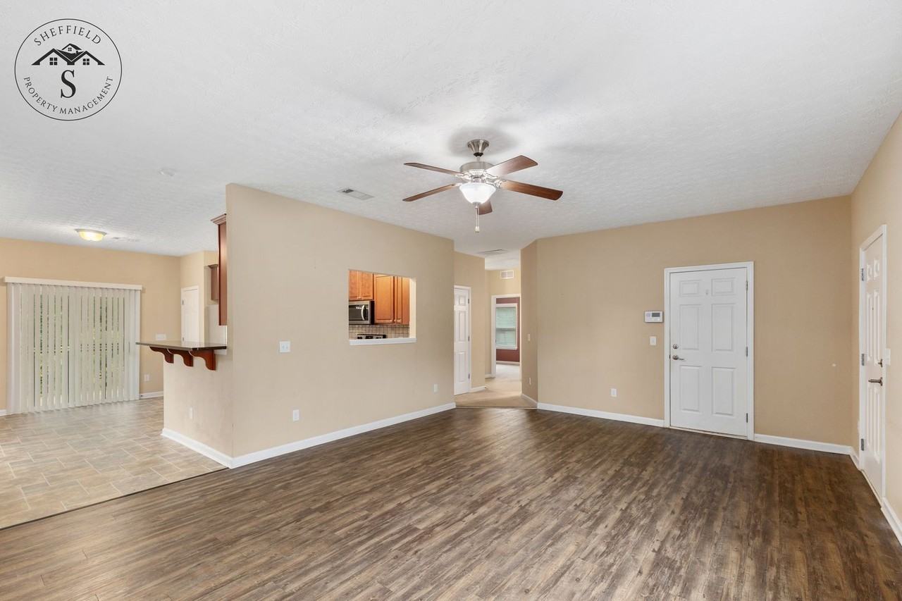 308 Irish Ct - Photo 3 of 20