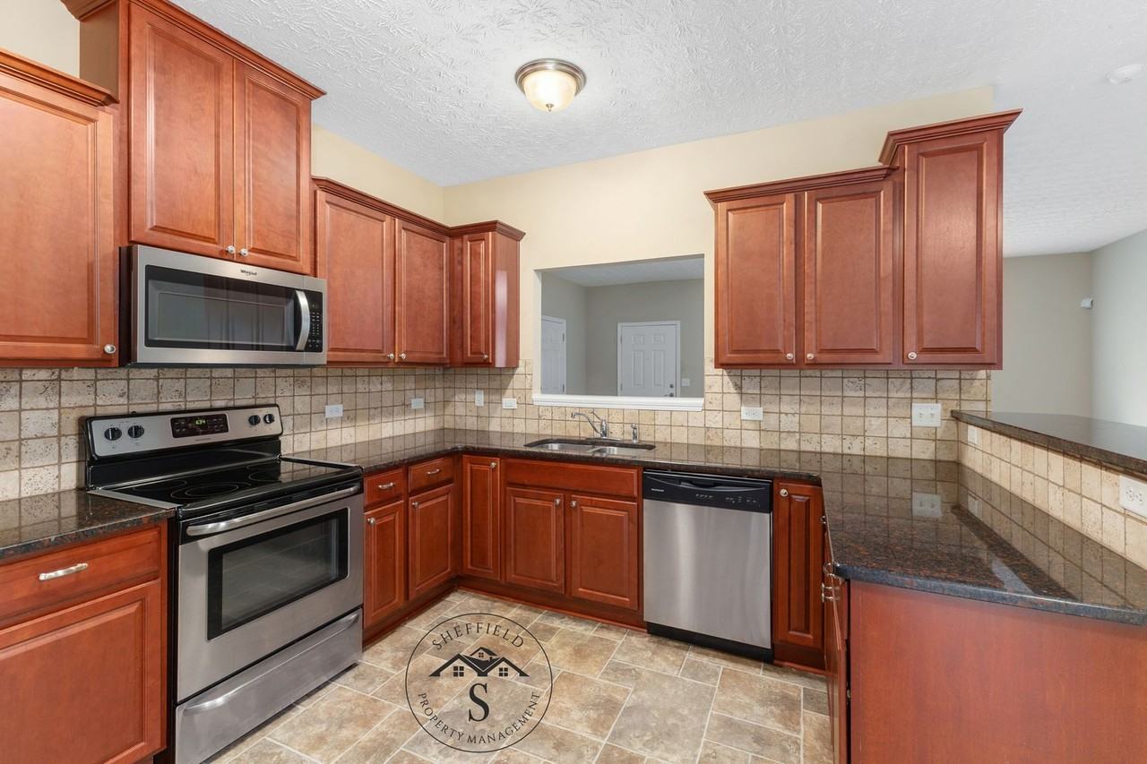 308 Irish Ct - Photo 5 of 20