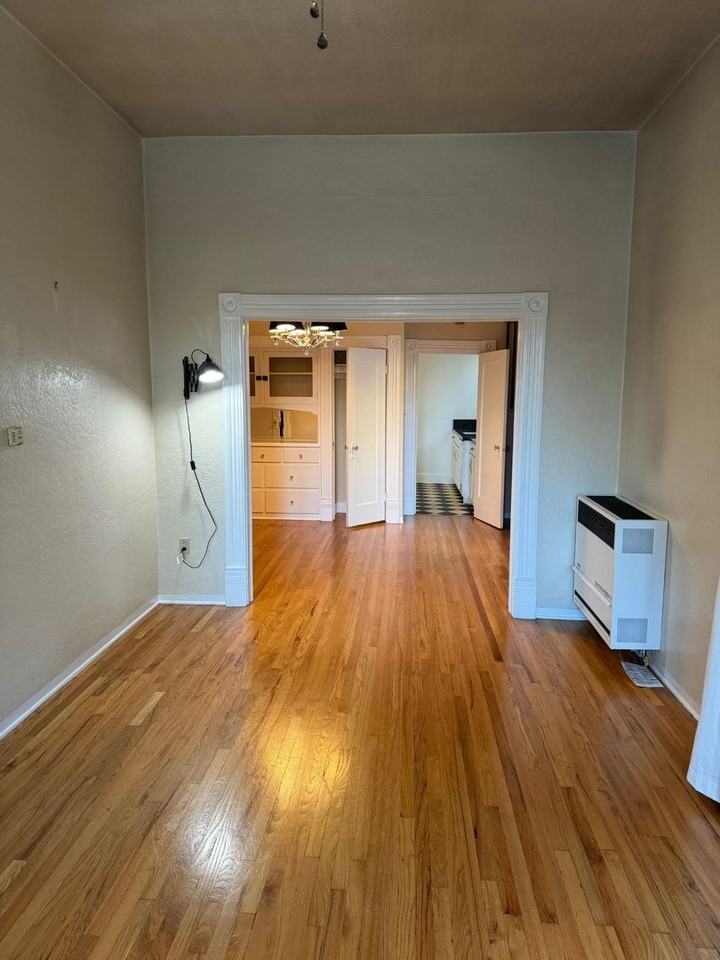 1051 Buchon St - Photo 4 of 12