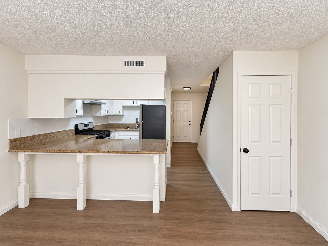 1670 1670 W Broadway - 6B #6B - Photo 2 of 11