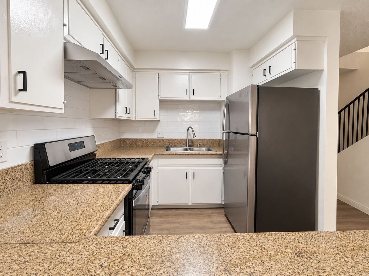1670 1670 W Broadway - 6B #6B - Photo 3 of 11