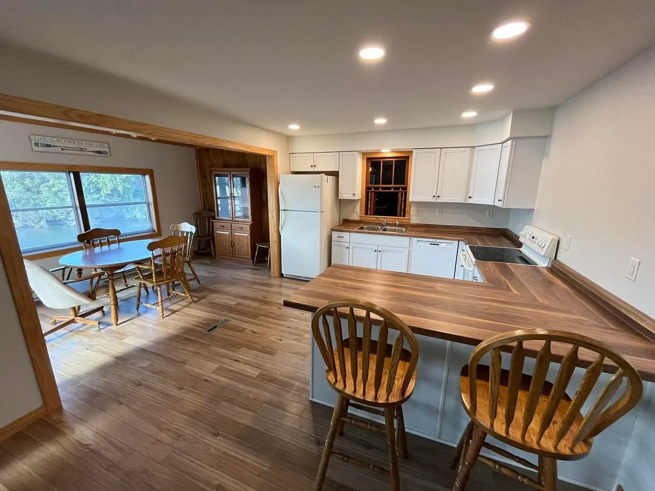 379539 N Shore Dr - Photo 7 of 29