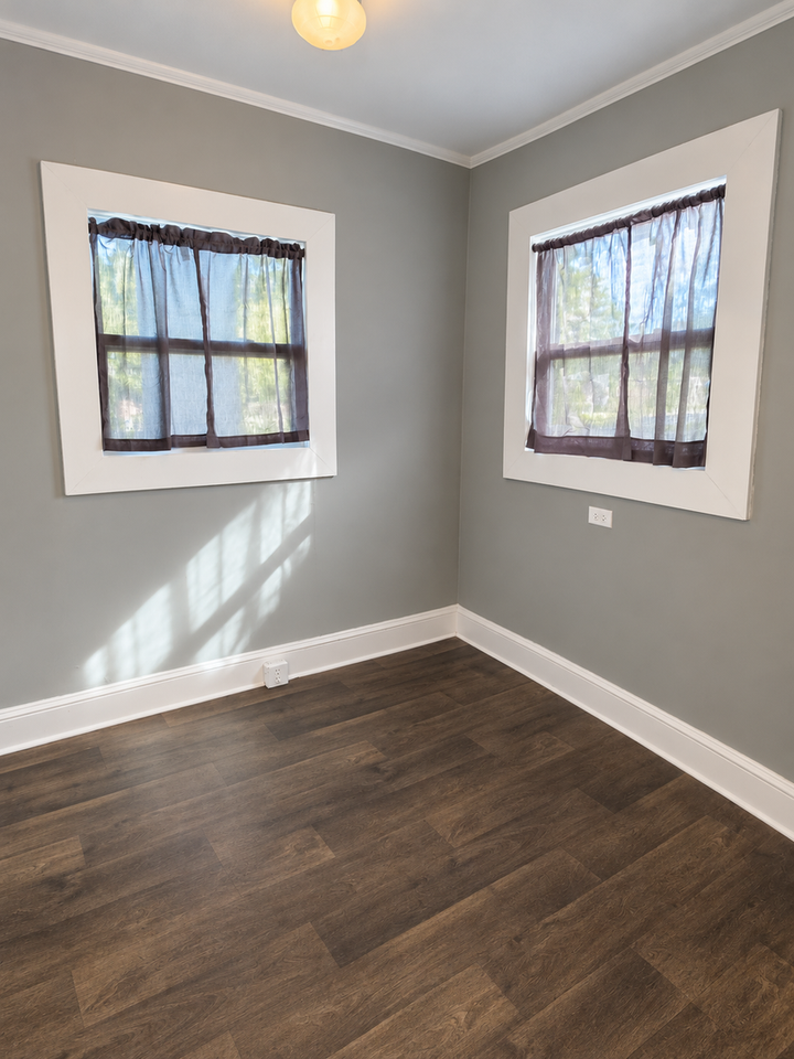 703 Louise Ave - Photo 4 of 9