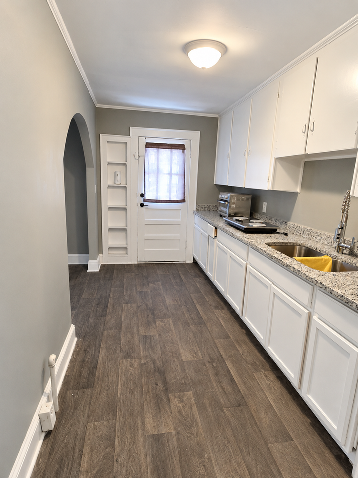 703 Louise Ave - Photo 5 of 9