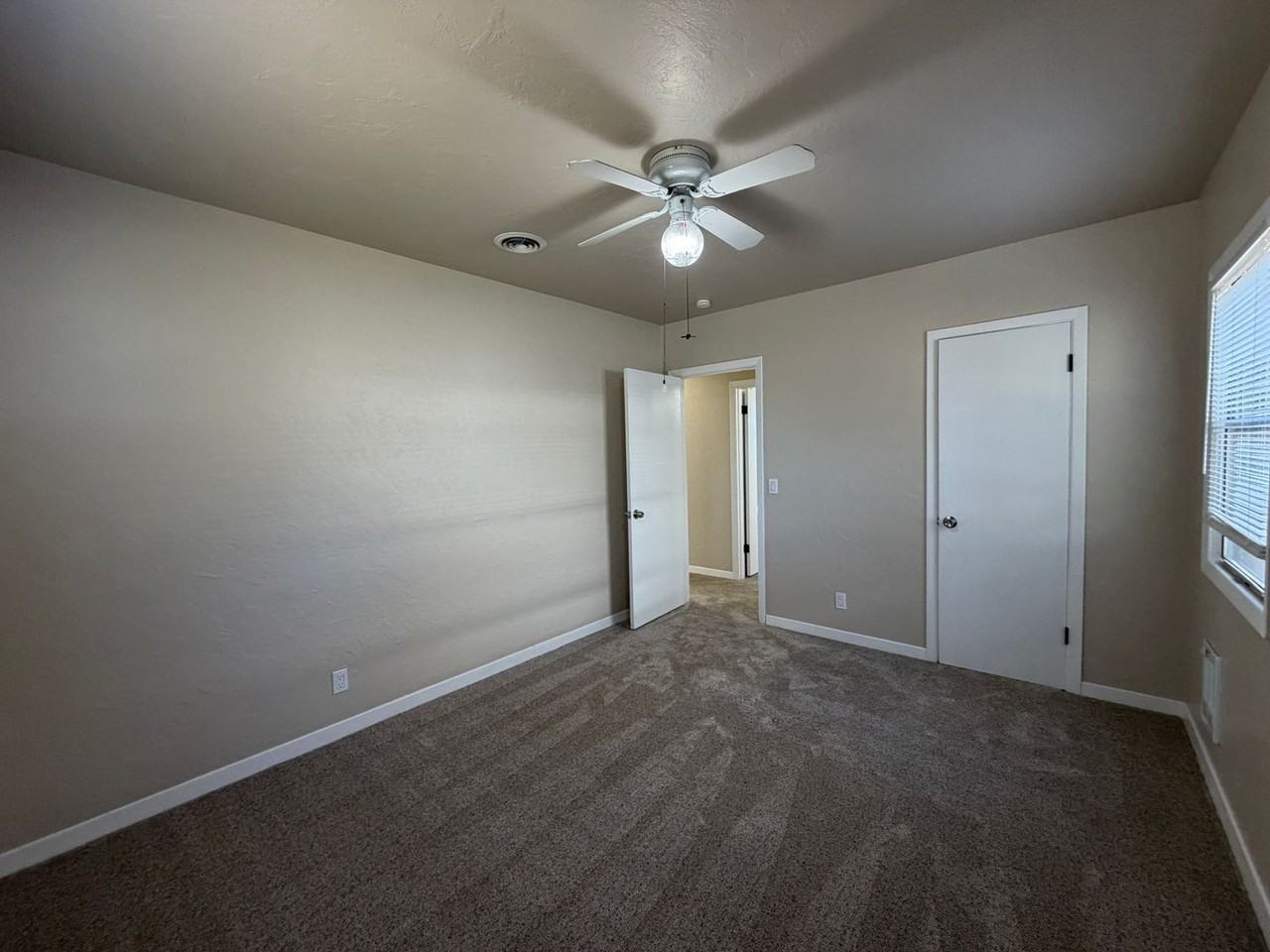 947 Sw 14th St - Photo 7 of 20