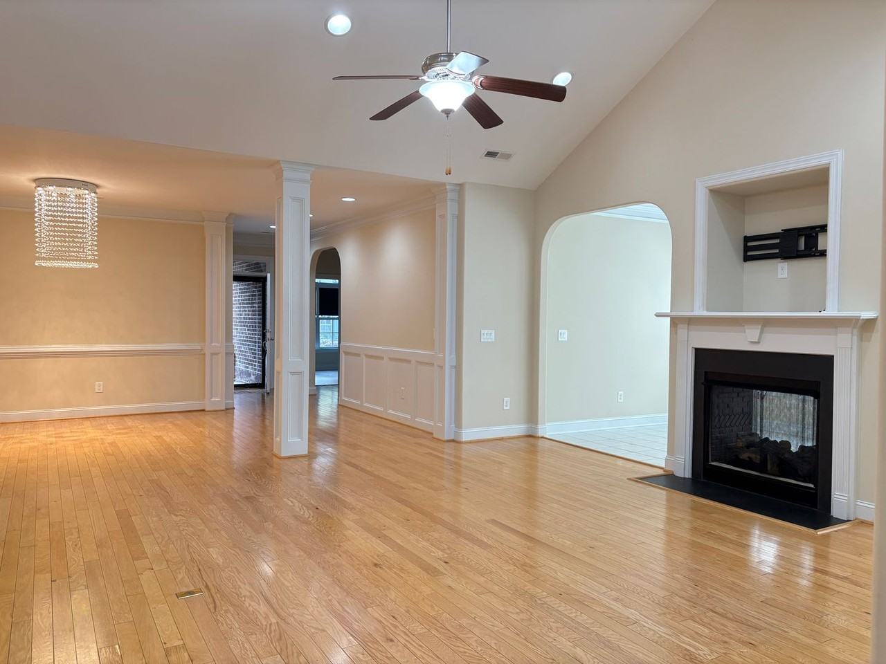 204 Friedberg Village Dr - Photo 3 of 27