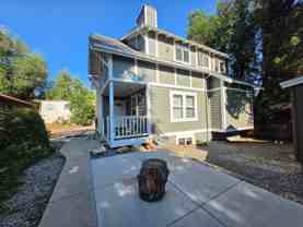 833 18th St - Photo 1 of 1