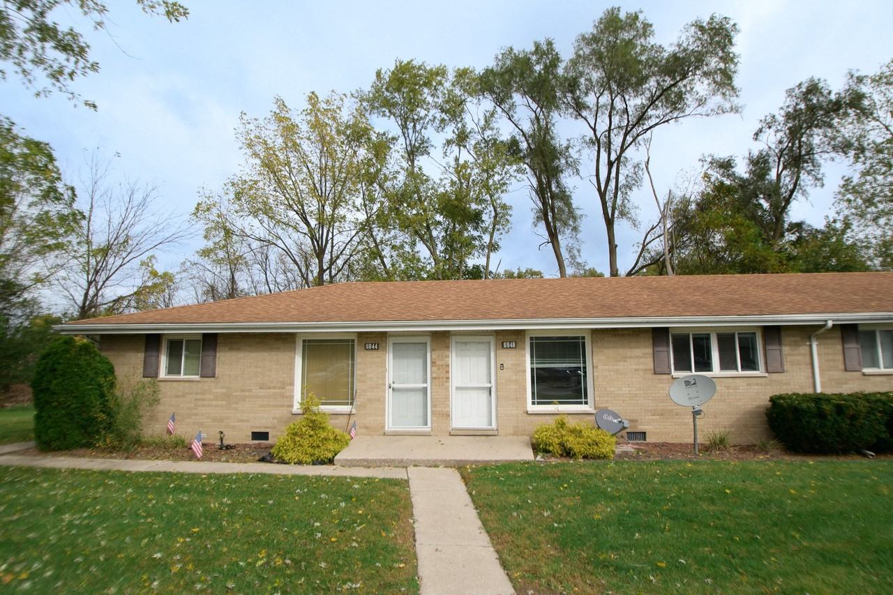 6944-56 Jackson Ct - Photo 2 of 7