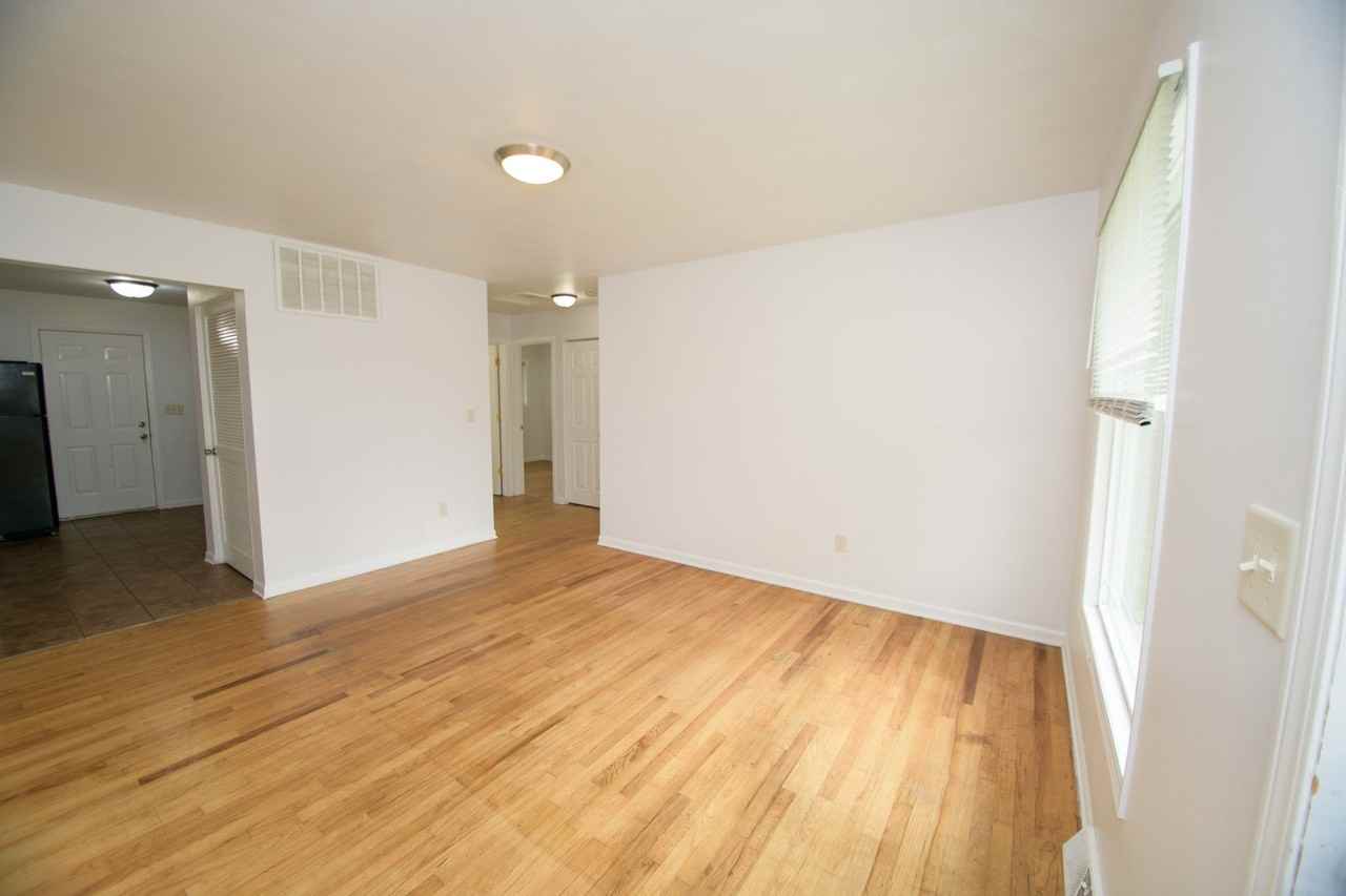 6944-56 Jackson Ct - Photo 3 of 7