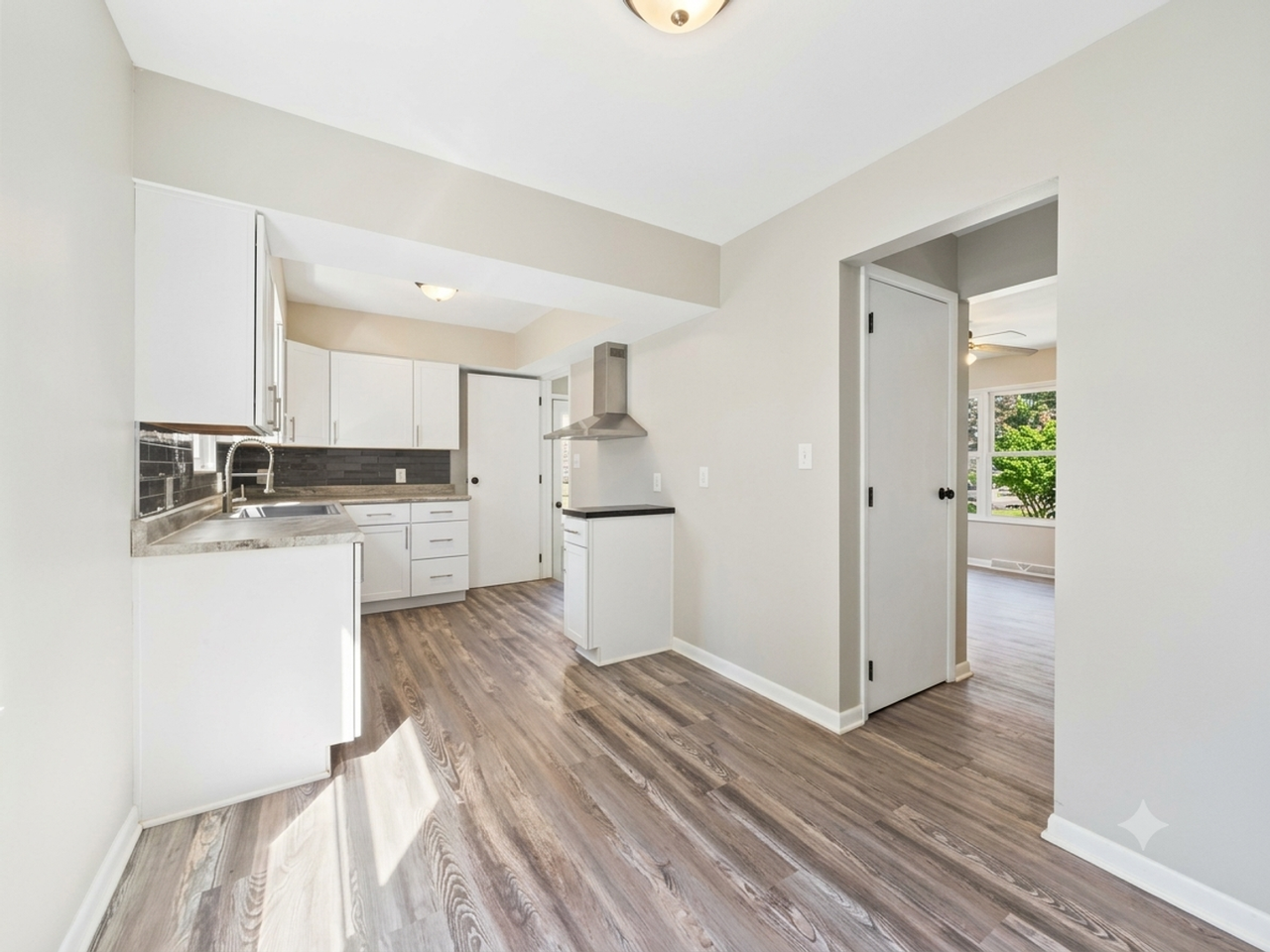170 Akers Ave - Photo 4 of 9