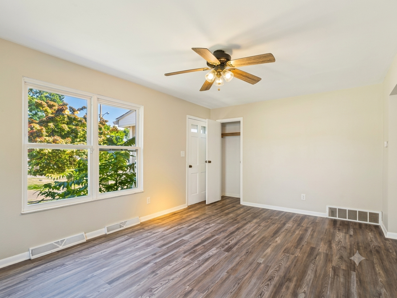 170 Akers Ave - Photo 7 of 9