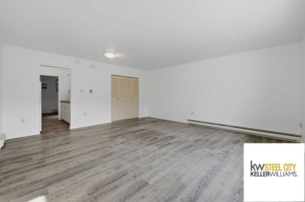 221 E Water St - Photo 6 of 15