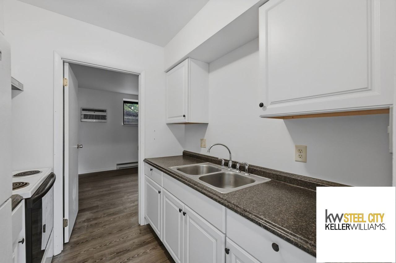 221 E Water St - Photo 7 of 15