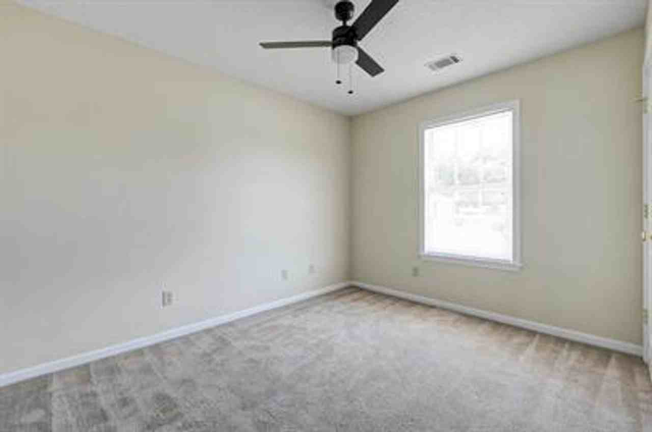 49 Webb Ct Ne - Photo 7 of 12