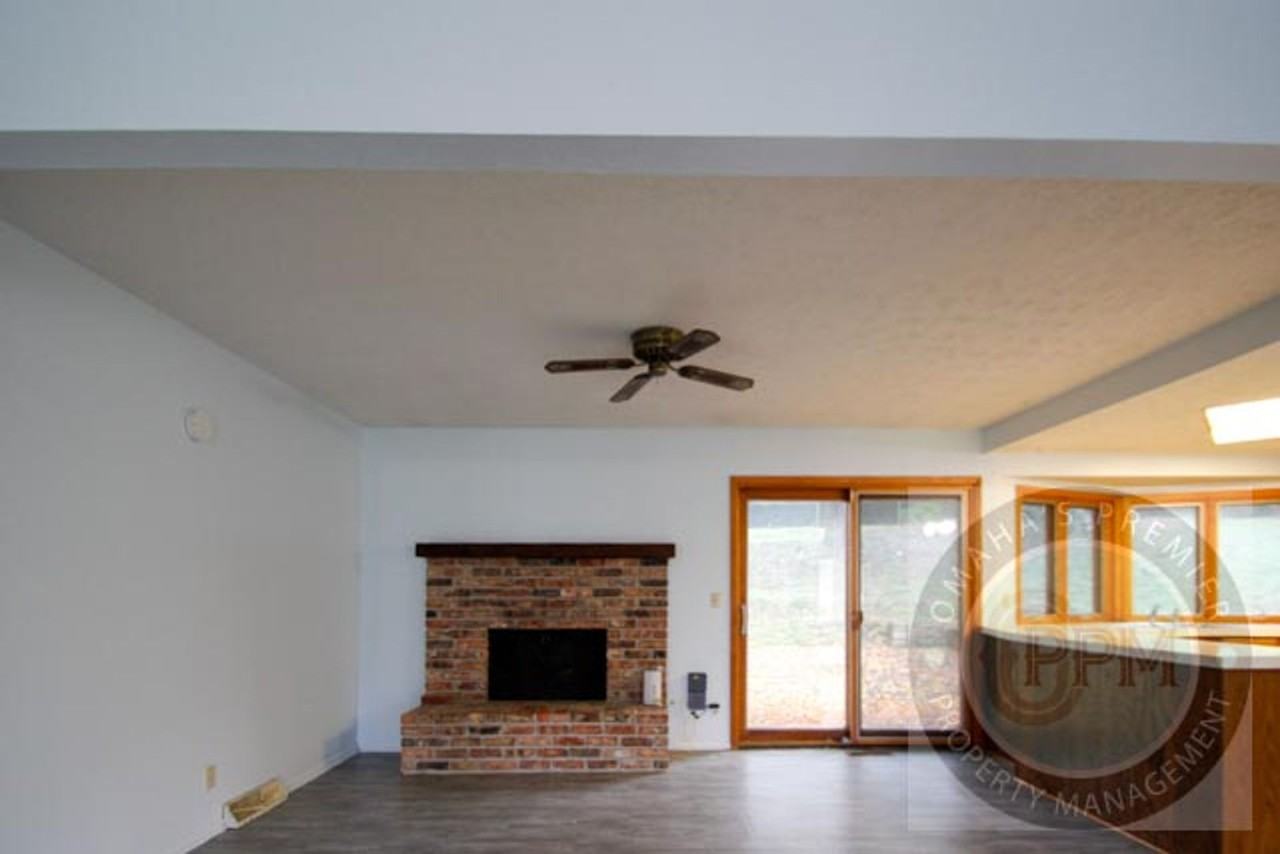 212 Douglas Dr - Photo 7 of 41
