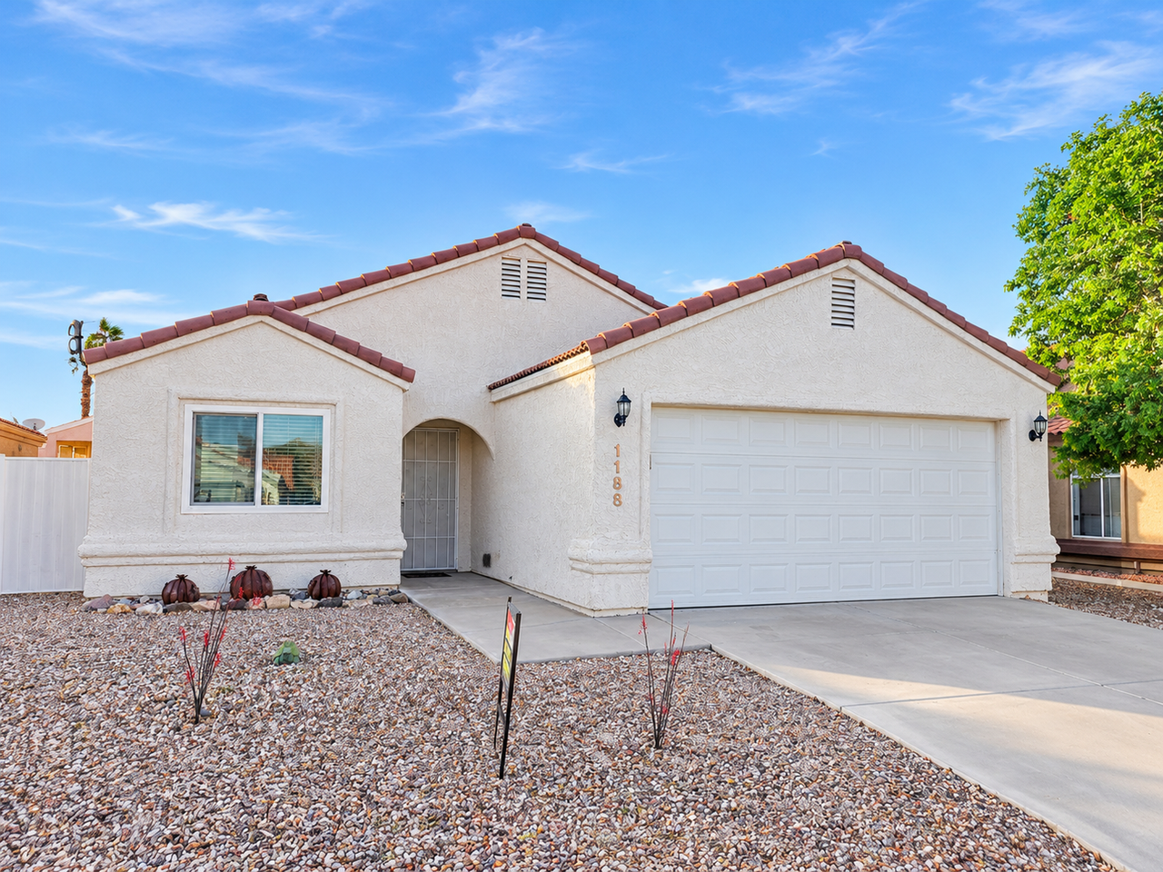 1188 Pawnee Dr - Photo 2 of 40