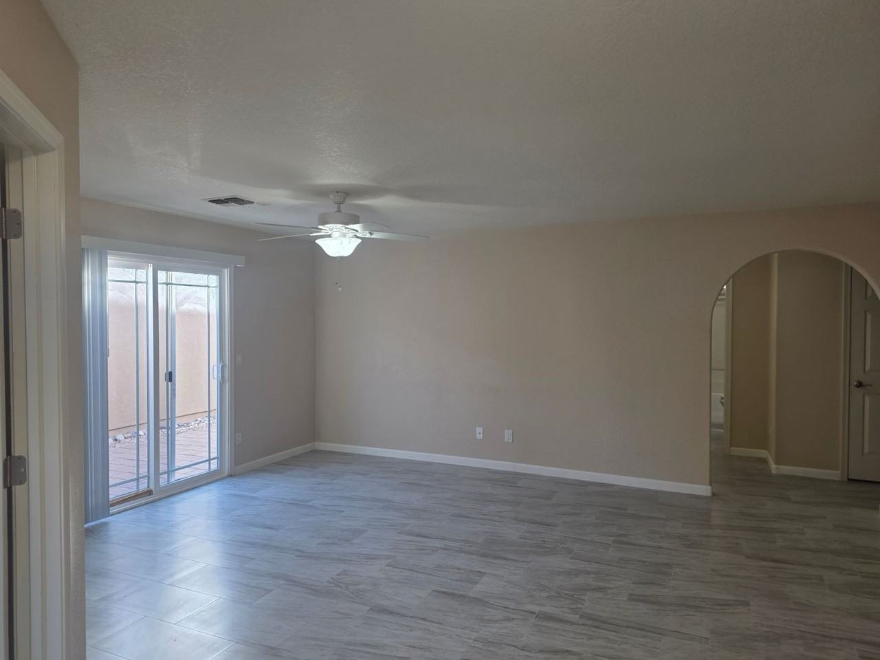 1188 Pawnee Dr - Photo 3 of 40