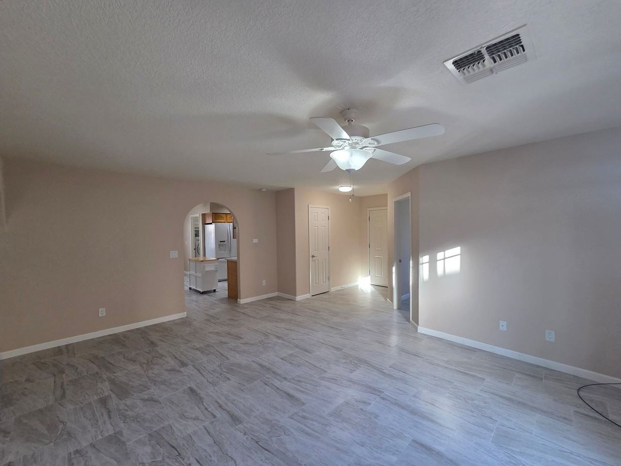 1188 Pawnee Dr - Photo 4 of 40