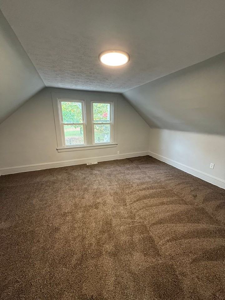 5208 Barkwill Ave - Photo 6 of 15