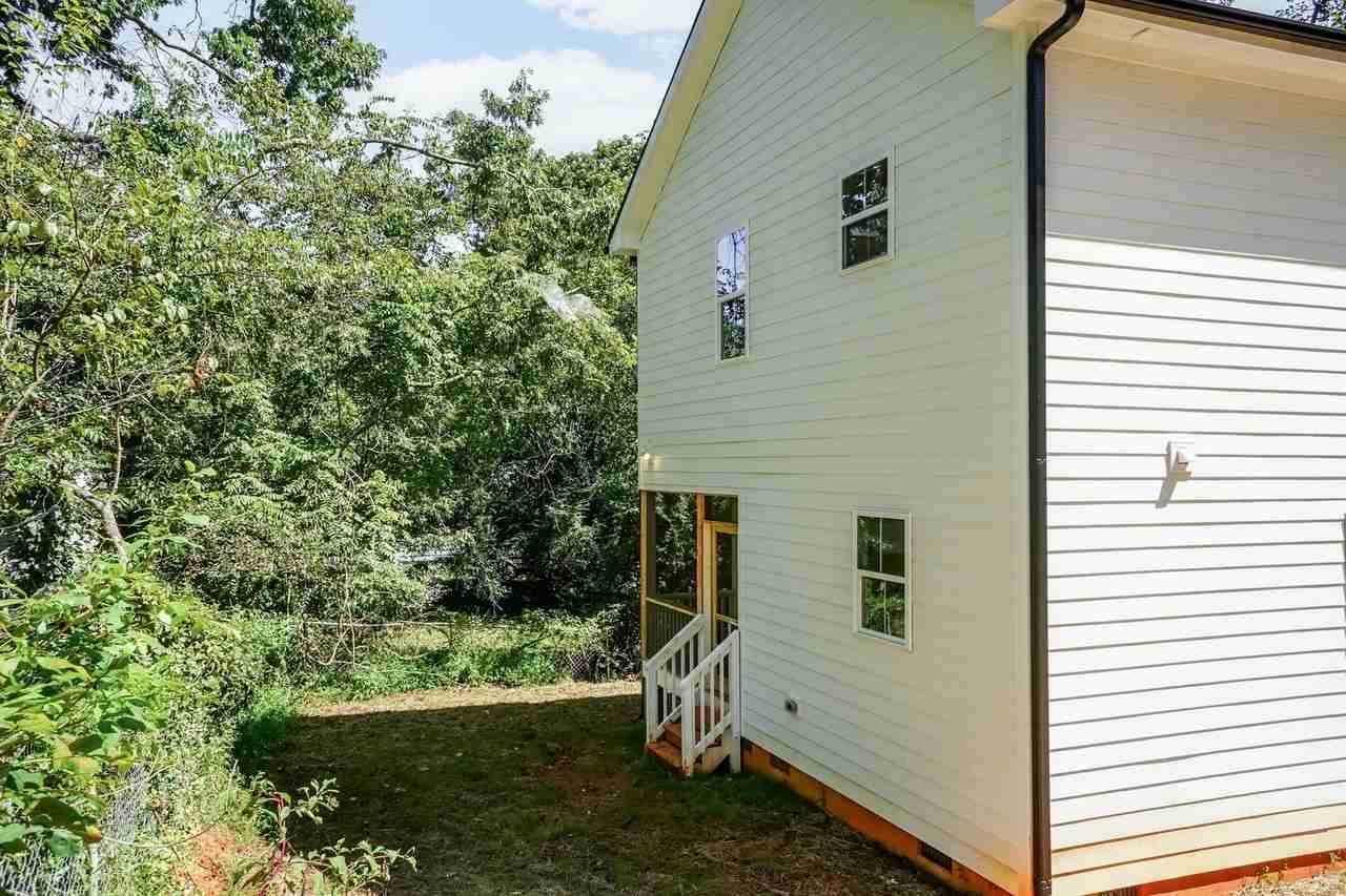 106 Sherwood Ln - Photo 5 of 31