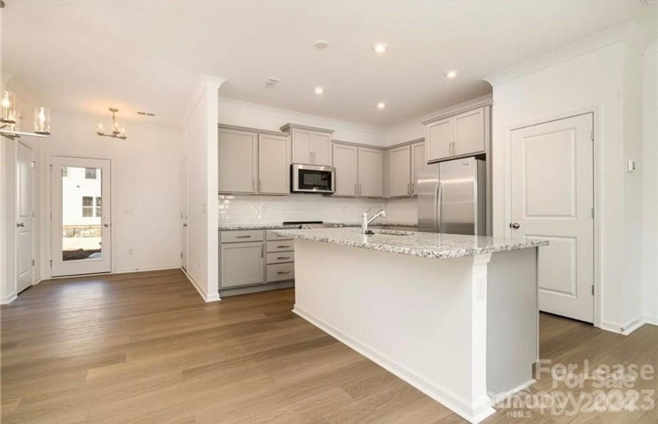 1816 Saint Louis Aly Nw - Photo 4 of 15