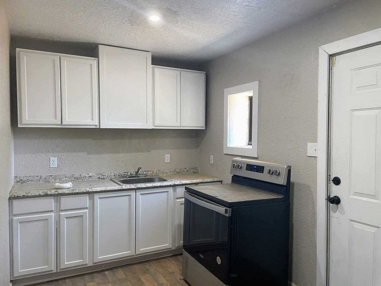 4207 Walnut St #B - Photo 6 of 14