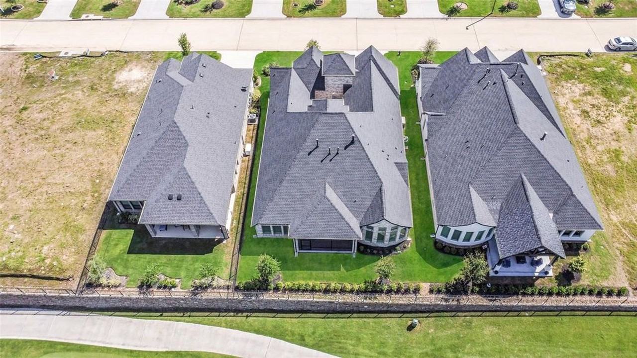 10106 Lehman Dr - Photo 4 of 49