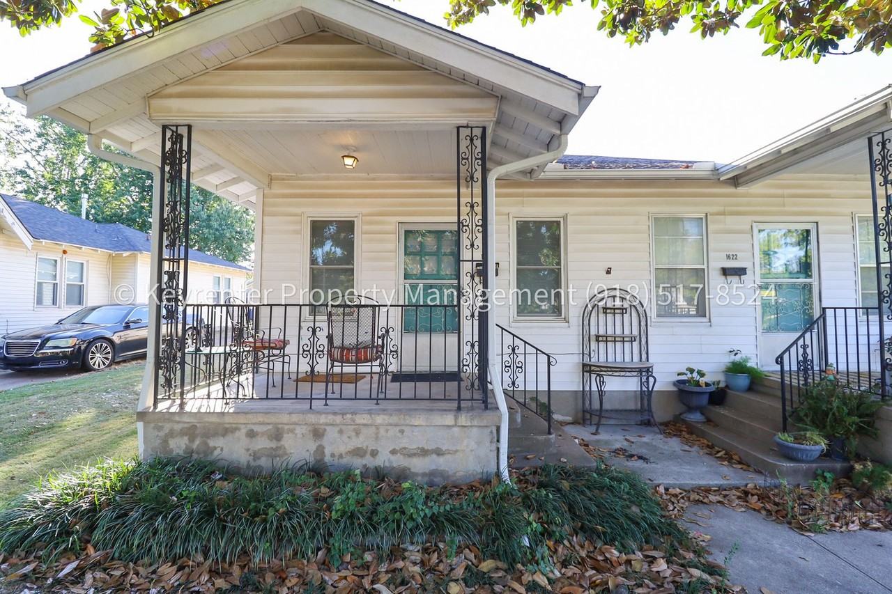 1624 S Indianapolis Ave - Photo 4 of 31
