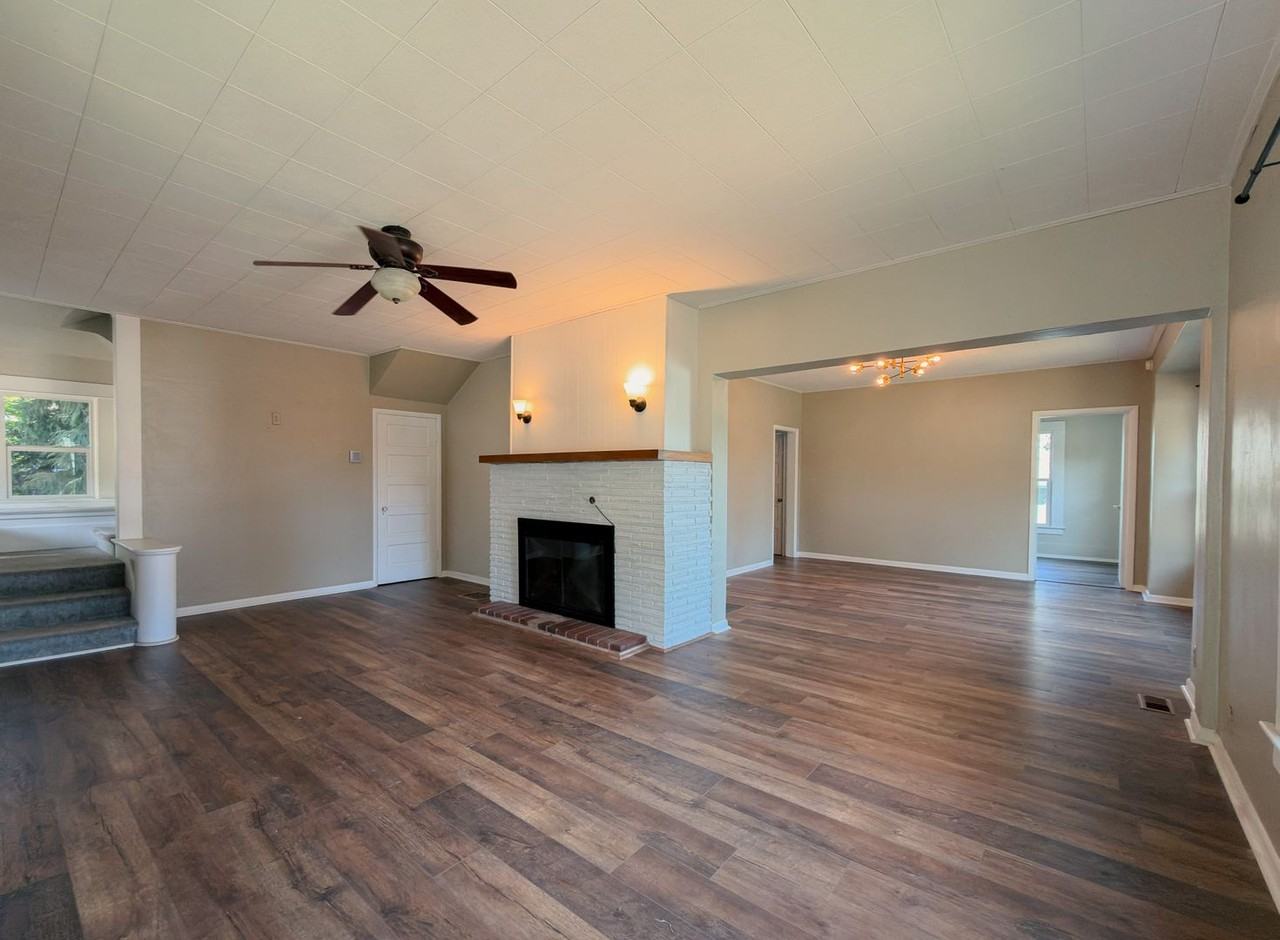 904 State St - Photo 3 of 14