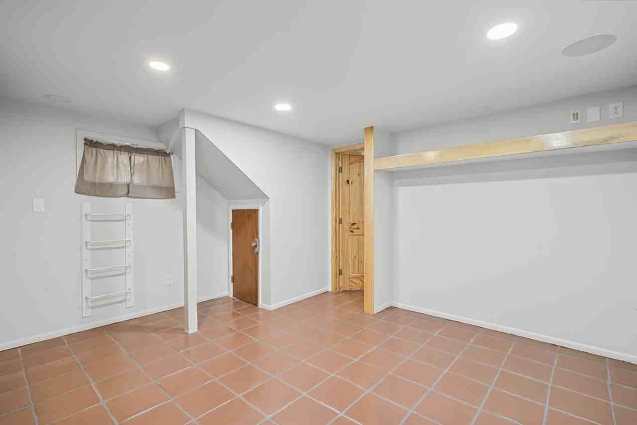 626B Gomez Rd - Photo 5 of 21